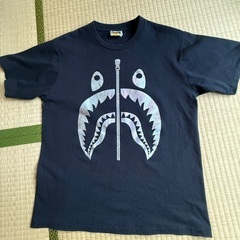 A BATHING APE シャークプリント Tシャツ Mサイズの画像