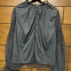 チュール　ブラウスの画像