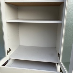 食器棚の画像