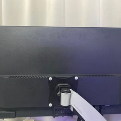 27インチ 4K IPS モニターの画像