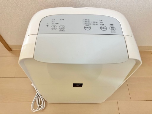 【使用期間少】シャープ　衣類乾燥除湿機　CV-N71 2022年製　動作確認済　