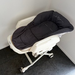 コンビ バウンサー ベビーチェアの画像