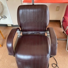【昭和レトロ】 差し上げます！美容室シャンプーチェア！
の画像