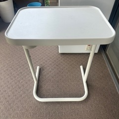 サイドテーブルの画像