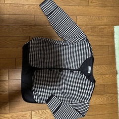 格子柄パンツスーツ
の画像