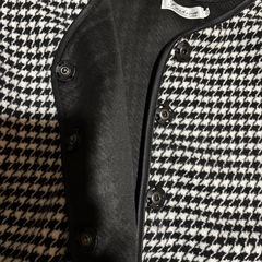 格子柄パンツスーツ
の画像