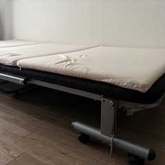 【10/31-11/2限定】折りたたみベッド　シングルの画像