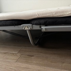 【10/31-11/2限定】折りたたみベッド　シングルの画像