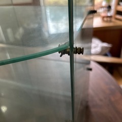 お取り引き予定者が決まりました　
ガラスのショーケースの画像