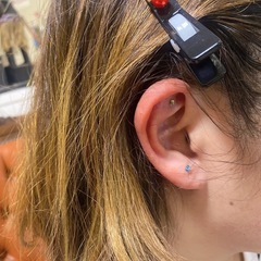耳つぼジュエリー、カフェで体験の画像