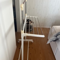 取引者決定　ハンガーラックの画像