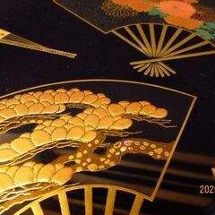 美しい丸盆の画像