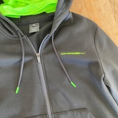 オークリー　パーカー　黒×緑　Mの画像