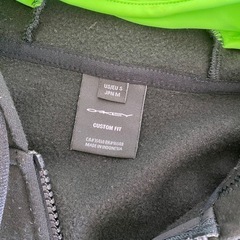 オークリー　パーカー　黒×緑　Mの画像