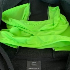 オークリー　パーカー　黒×緑　Mの画像