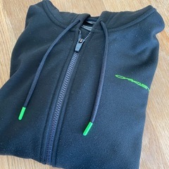 オークリー　パーカー　黒×緑　Mの画像