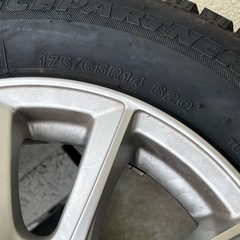 スタッドレスタイヤ&ホイルせっとセット　4ほん4本の画像