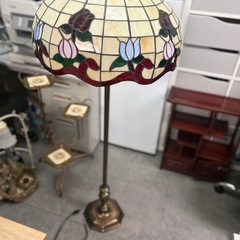 ステンドグラスランプの画像