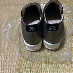 VITA NOVA 厚底3センチスリッポン　22センチEEE カーキーの画像