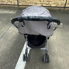 ✩お値下げ可能✩アップリカラクーナクッションAB型両対面式ベビーカーの画像