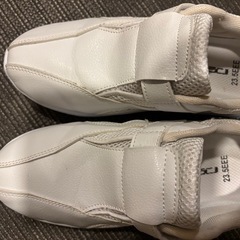 ナース　シューズ　23.5センチ
の画像