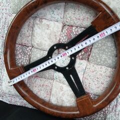 ウッドのステアリングの画像