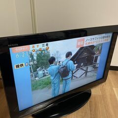 REGZA 32型 液晶TV TOSHIBA 32R1BDP 2015年製 ブルーレイプレイヤー機能・リモコン付きの画像