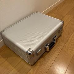 アルミケースの画像