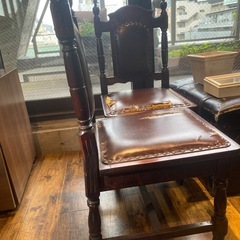 アンティークチェア2脚の画像