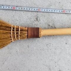 🍓 お庭の掃除ツール／今すぐにでも始められます／手箕（てみ)／ほうき／２品    の画像
