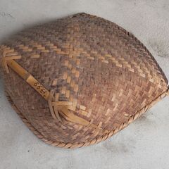 🍓 お庭の掃除ツール／今すぐにでも始められます／手箕（てみ)／ほうき／２品    の画像