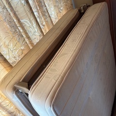 折り畳みベットの画像