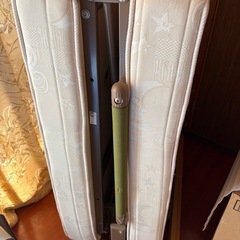折り畳みベットの画像