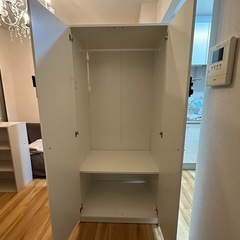 IKEA/イケア KLEPPSTAD/クレップスタード：ワードローブ 扉2枚付 ホワイトの画像