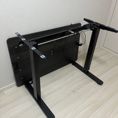 電動式昇降デスクの画像