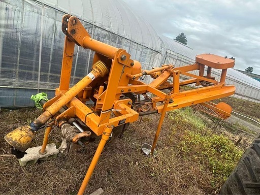 ごぼう収穫機