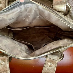 マイケルコース シルバーバッグの画像