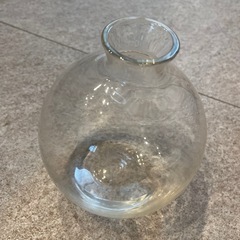 ガラス花瓶　フラワーベースの画像
