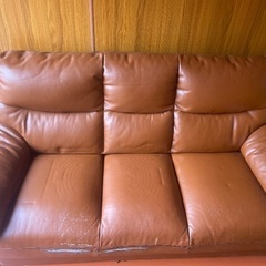 革張り3人掛けの画像