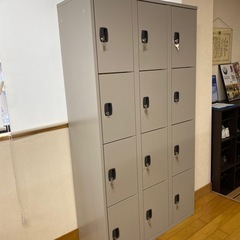 オフィスロッカーの画像
