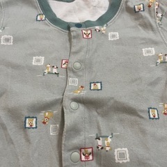 80 ユニクロ　ロンパース　犬柄の画像