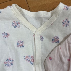 70 赤ちゃん本舗　ロンパース肌着の画像