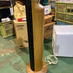 IRIS OHYAMA タワー型扇風機 TWF-C71M ブラックの画像