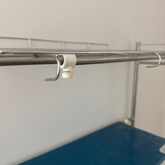 ニトリ 伸縮ステンレス洗濯機ラック 現状渡しの画像