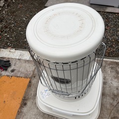 石油ストーブの画像