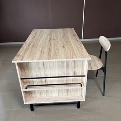 ダイニング　テーブルの画像