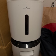 自動餌やり機　カメラ付　猫
　　の画像