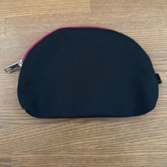 新品✨adidasポーチの画像