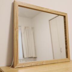 【美品】ドレッサーと鏡（木目調）のセット　２の画像