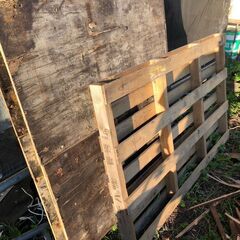 差し上げます　木材　端材　薪　パレット　トイレ(簡易水栓)　現地引き取り限定　熊谷市平塚新田の画像